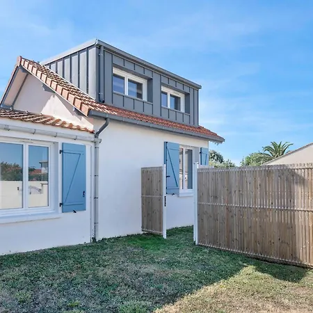 Dom wakacyjny Maison A 50m De La Mer, 4 Adultes Et 2 Enfants *